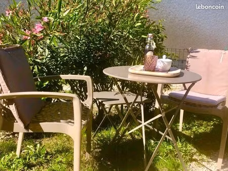 loue chambre ds villa / tram