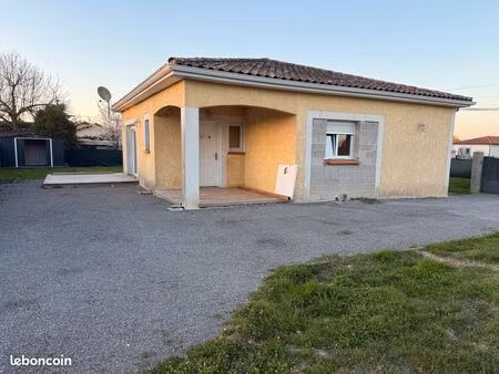 loue t3 env 80 m2 avec terrain