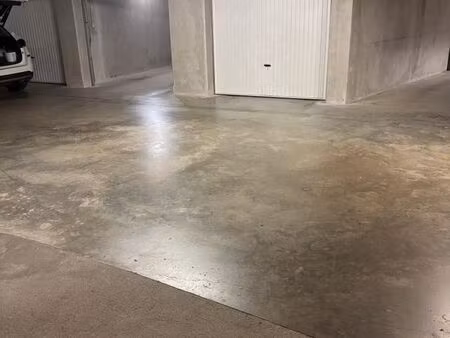 garage à louer proche frontière suisse