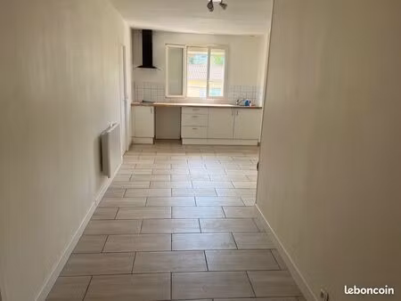 location appartement t2 aussilon 35m²