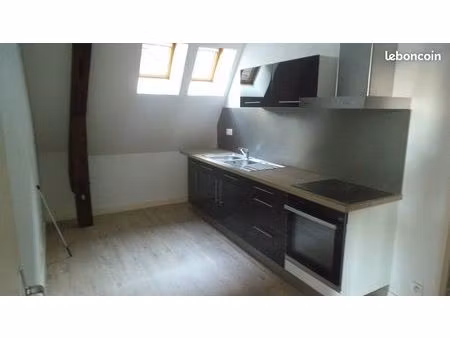 f4 plein centre ville 63 m2