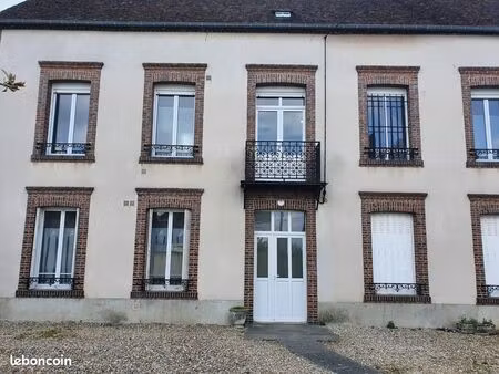 appartement t4 lumineux au centre-ville de la loupe