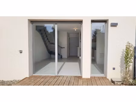 appartement t3 duplex avec grande terrasse et jardin - rouf