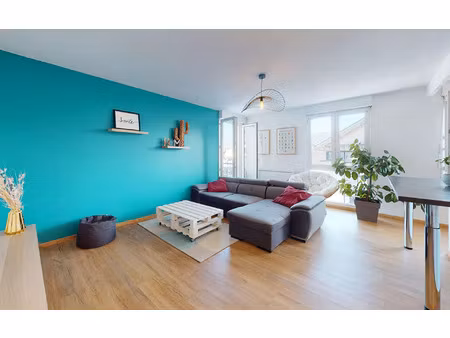 location appartement  m² t-2 à rodez  780 €