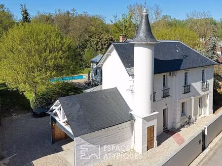 maison de caractère avec piscine  dépendance et grand terrain