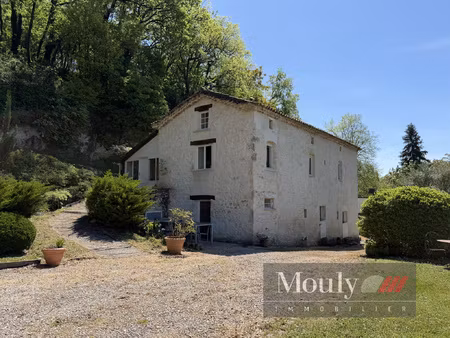 charmante maison de campagne avec vues dominantes coucher de