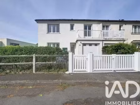 pavillon à tours (37100)