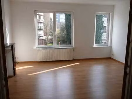 appartement 2 ch  saint-gilles