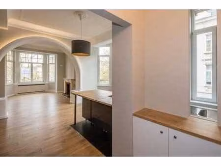 appartement entièrement rénové idéalement situé !