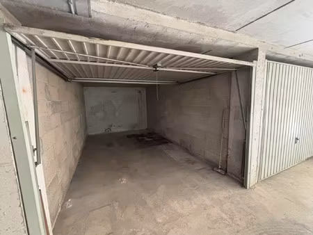 vente garage 14 m² saint-raphaël (83700)