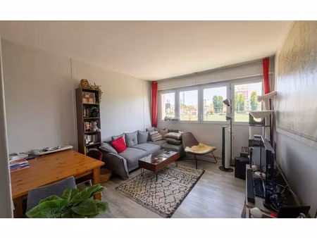location appartement  62.34 m² t-3 à antony  1 250 €