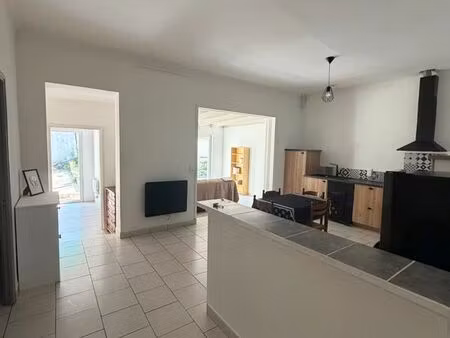 appartement meublé de 100 m² avec jardin – centre-ville d’apt