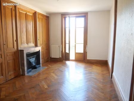 appartement t3 avec alcôve – 88 m² – chessy (69380)