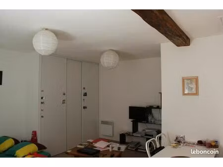 studio nevers centre proche cathedrale