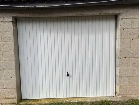 location garage  box ext fermé 16m2 dalle béton 80190 nesle 70 mensuel