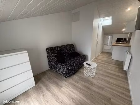 studio meublé et rénové avec parking