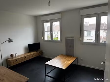 studio meublé clé en main avec parking – 23m² – résidence calme osny