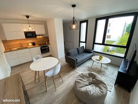 appartement t2 meublé 43 m2 avec parking - centre ville