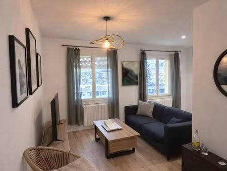 appartement rénové proche université et centre ville parking sécurisé