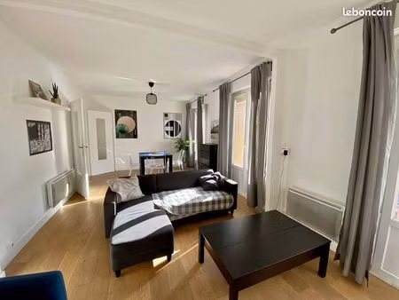 bel appartement lumineux avec balcon filant – boulevard des belges  rouen