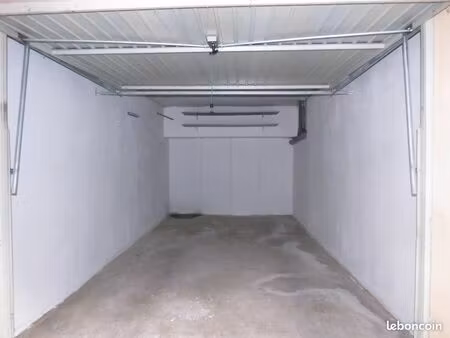 garage a louer anglet