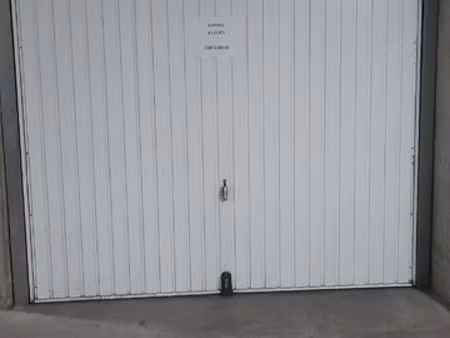 garage fermé à louer