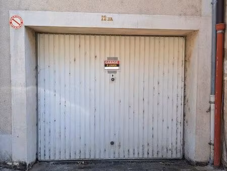 garage à louer centre de moret sur loing