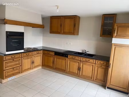 appart. 95 m² calme  jardinet et parking