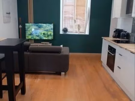 t2 lumineux rénové – confort premium & parking – secteur recherché