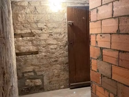 cave saine 4 35m2 pour location