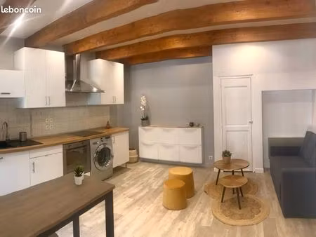 charmant f2 avec extérieur