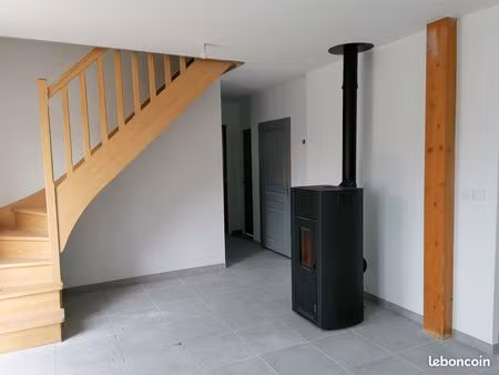 maison 98 m2 / 3 chambres / garage / jardin