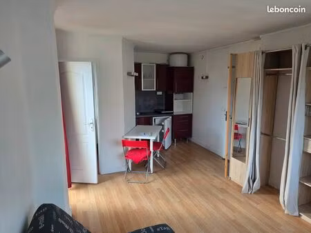 studio 20 avec terrasse