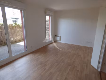 vente appartement 1 pièce 28 m² cergy (95800)