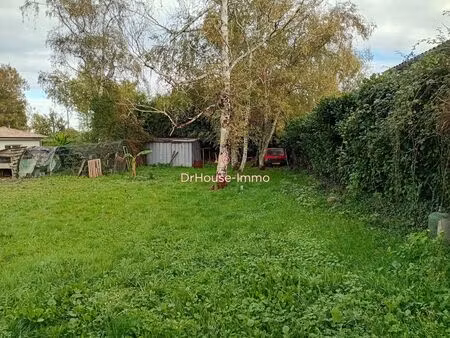 st sulpice et cameyrac - terrain 1200 m² env avec dépendance à rénover