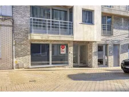 casco handelspand (69 m²) dans un emplacement privilégié prè