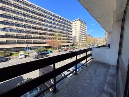 appartement 2 chambres a/ garage  terrasses et 2 caves