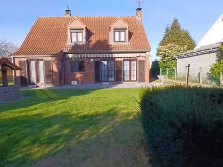 charmante villa 4 façades dans un clos paisible