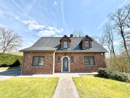 magnifique maison 4 façades / jardin et terrasse
