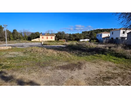 vente terrain 683 m² à pertuis (84120)  190 000 €