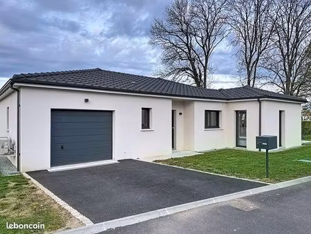 maison contemporaine à louer dans le centre de panazol