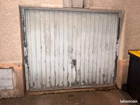 garage pour stockage ou véhicule