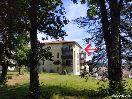 appartement t2 avec balcon terrasse dans parc arboré