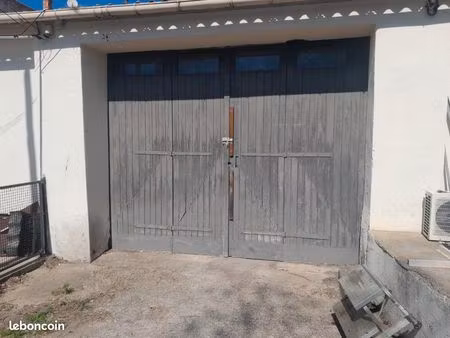 local à louer pour du stockage 80m2