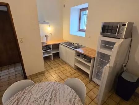 location meublée appartement 2 pièces 45 m² à aubin (12110)  400 €