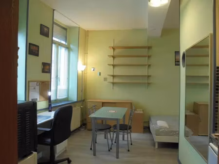 location meublée appartement 1 pièce 18 m² à arras (62000)  475 €