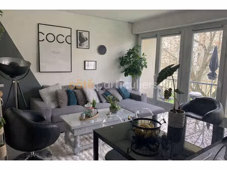 la roche-sur-yon -- quartier des fleurs -- appartement t3 -- 2 chambres -- 65 7 m2 -- poss