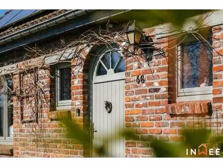 splendide bâtisse sise sur 41 ares (présence de pâtures) !