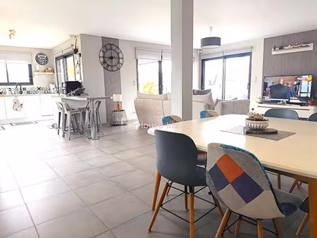 vente maison 4 pièces 156 m² à glos-sur-risle (27290)  400 000 €