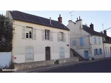 immeuble de rapport situé au centre-ville de nevers avec 7 appartements